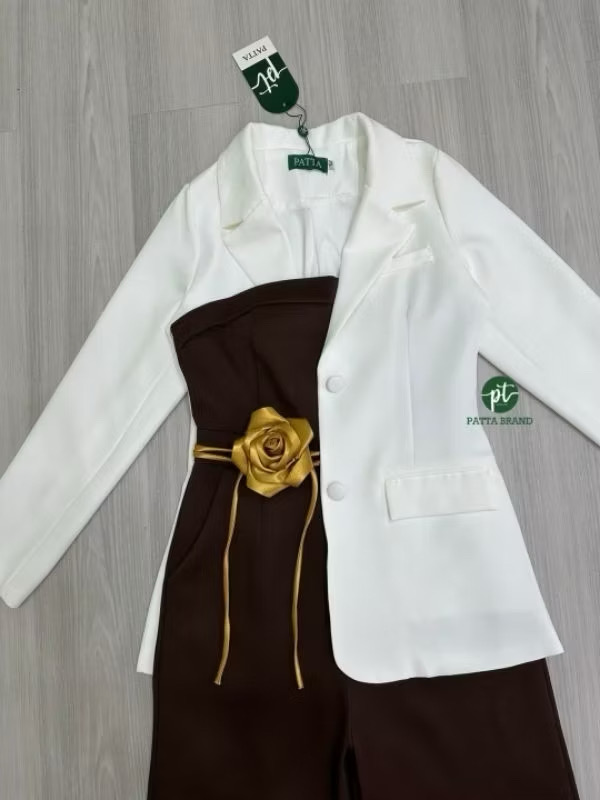 เซต2ชิ้น จั้มสูทเกาะอกขายาวสีนำ้ตาล ทรงสวยเข้ารูปเป๊ะ มีสายผูกเอวดอกไม้3Dสีทองเด่นสวย +เสื้อคลุมสูทสีขาว ใส่สบาย : สินค้าคุณภาพ (พร้อมส่ง) สำเนา