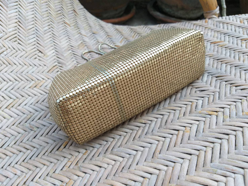 กระเป๋าหรูออกงาน เกล็ดโลหะทอง สวยมากกกก