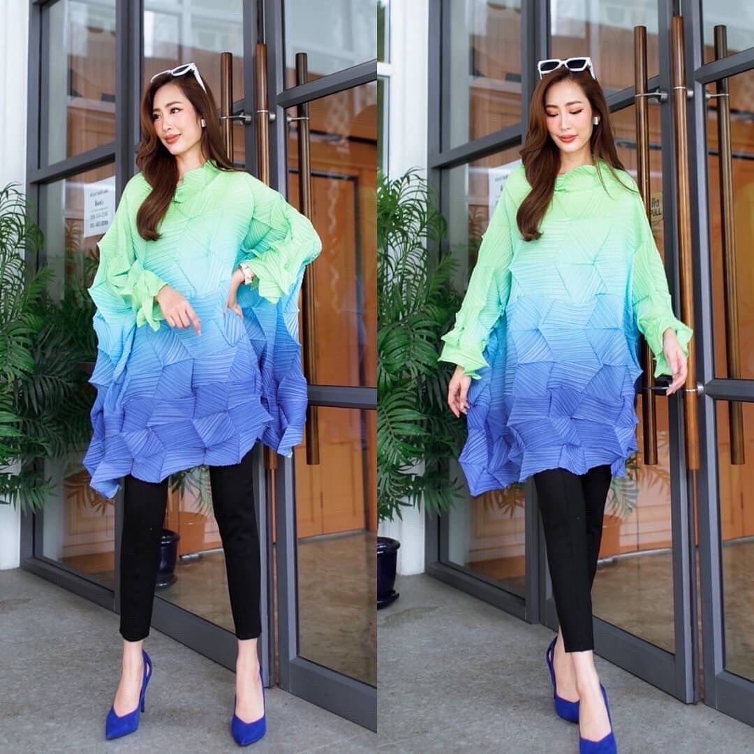 เสื้อตัวยาวอัดพลีททรงเก๋ รุ่นแขนยาว งานสวย เทียบงานแบรนด์ 👍🏻 รุ่นใหม่ล่าสุด งานเนี๊ยบ : สินค้าคุณภาพ (พร้อมส่ง)