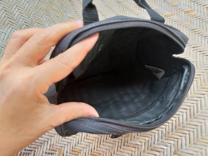 กระเป๋าใบน้อย adidas น่าร้ากกกก