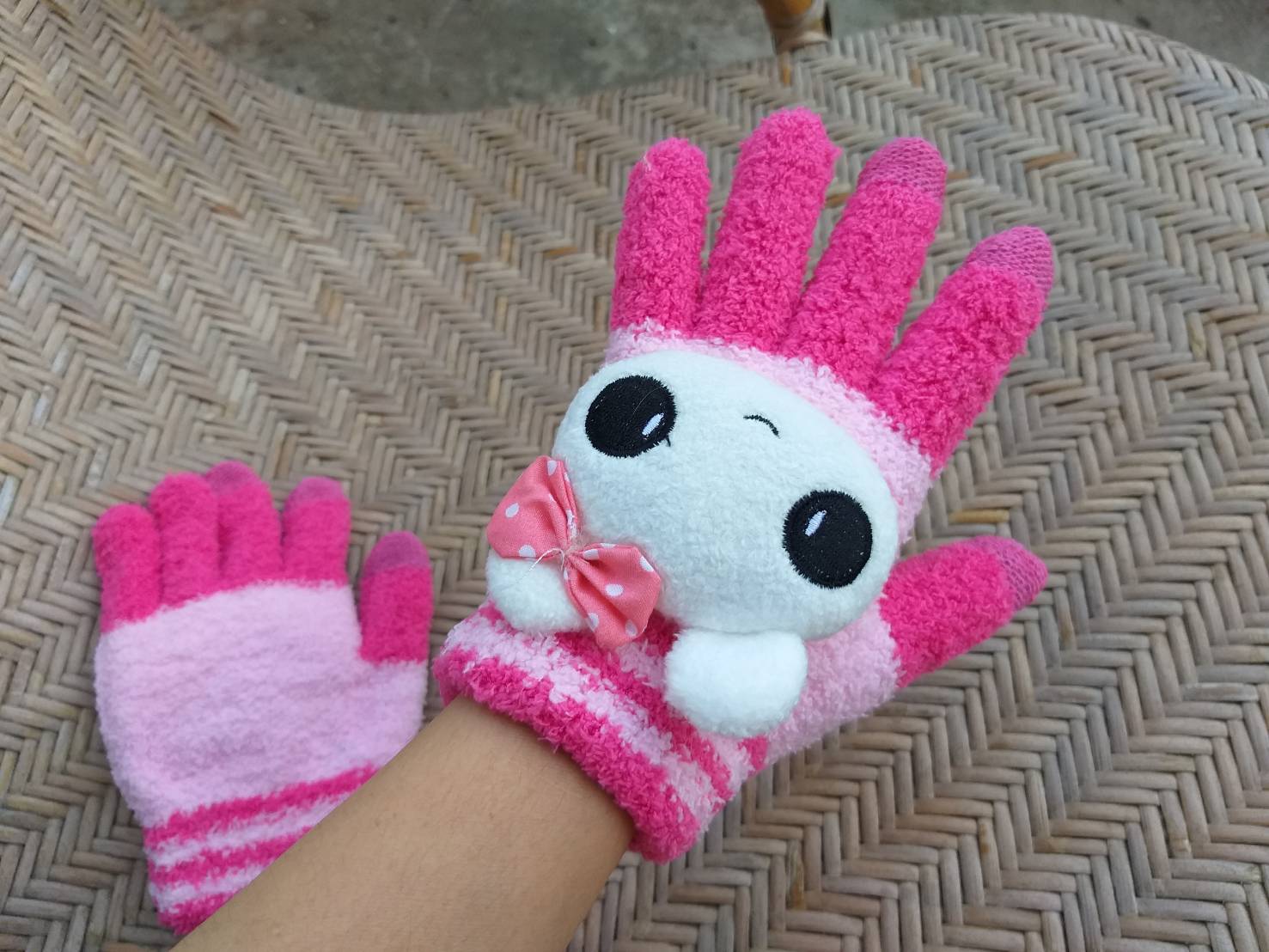 ถุงมือสุดน่ารัก touch screen gloves อุ่นมาก