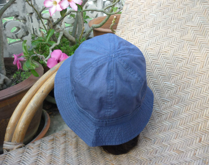 หมวกปีกกว้าง TED LAPIDUS สีสวยค่ะ เรียบหรู