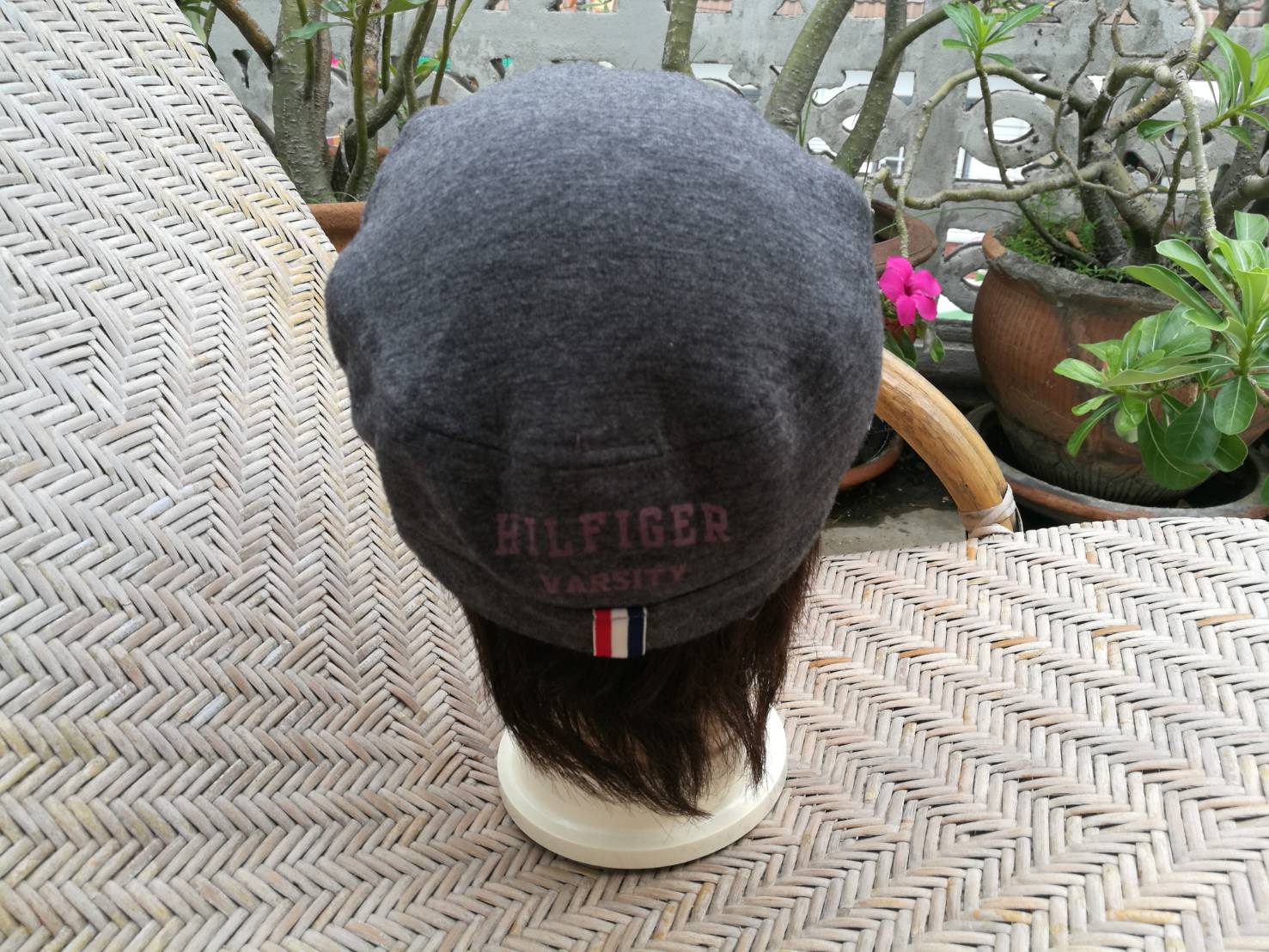 หมวกแก๊ปทรงนิวส์บอย TOMMY