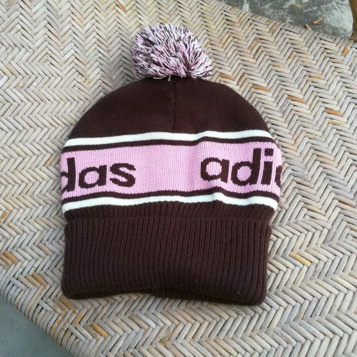 หมวกไหมพรม adidas /ของใหม่/