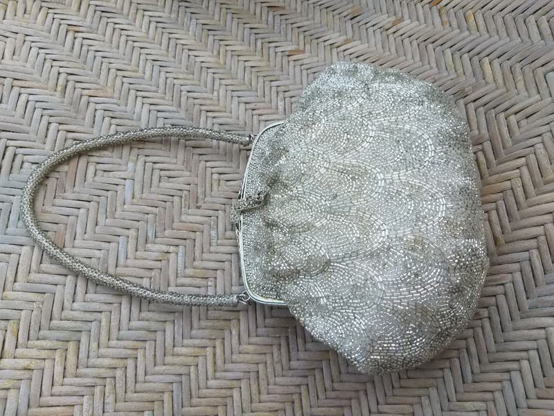 กระเป๋าออกงาน ปักเลื่อมทั้งใบสวยมากกกก