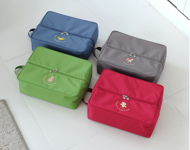 กระเป๋าใส่รองเท้ากันน้ำ อุปกรณ์ห้องน้ำ ผ้าขนหนู หรืออื่น ๆ ได้ตามต้องการ มี 4 สี 4 ลาย ให้เลือก
