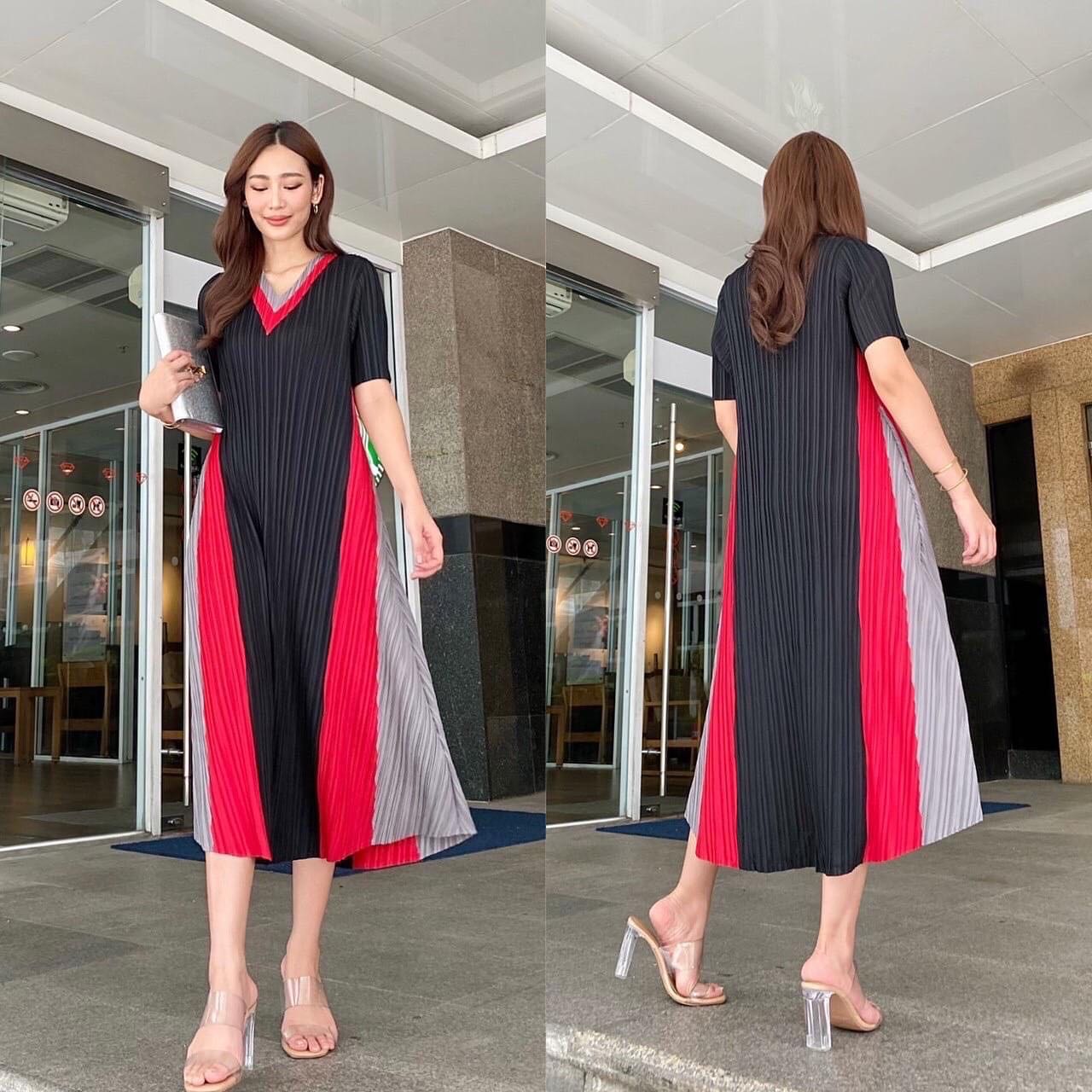 เดรสอัดพลีท ทรงปล่อย ตัวยาว งานสวย Premium 👍🏻 แพตเทิร์นคอวี V แขน 3 ส่วน สินค้าคุณภาพ (พร้อมส่ง)