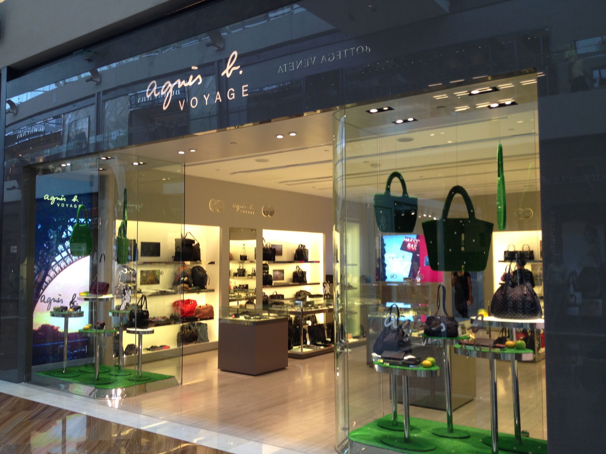 เสื้อแขนยาว agnis b. Made in JAPAN ผ้าดีมากๆๆๆ