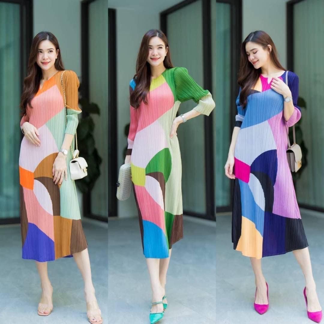 แม็กซี่เดรส แพทเทิร์นอัดพลีท คอวาย Y แขนยาว ความยาวเลยเข่า กำลังสวย งานดี เกรดPremium 👍🏻 สินค้าคุณภาพ (พร้อมส่ง)