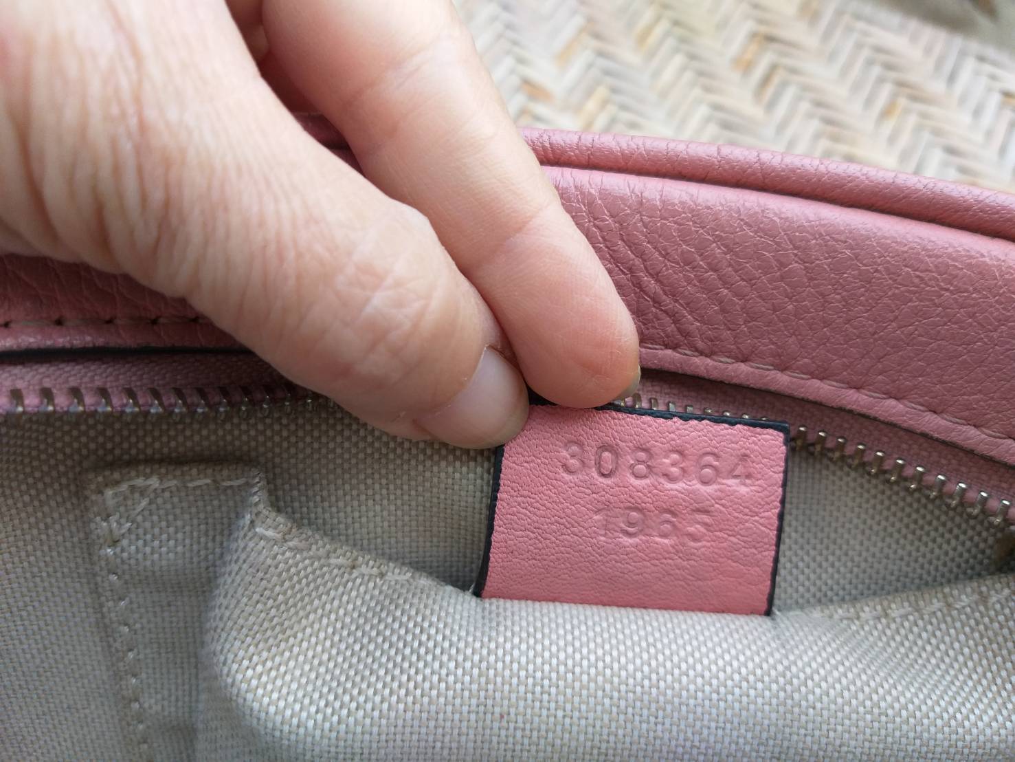 กระเป๋า GUCCI Black Soho Leather Disco Bag 308364