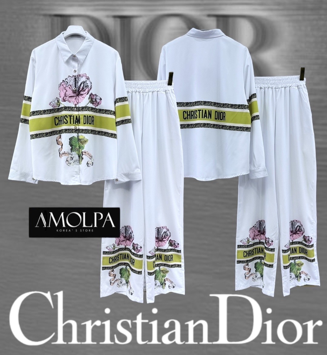 SET PAJAMAS DIOR งานใหม่ ตัวเสื้อเป็นเชิ้ต DIOR. เด่นเป็นสง่า มาพร้อม กางเกงขายาว ใส่เข้ากันลงตัว สินค้าคุณภาพ (พร้อมส่ง)