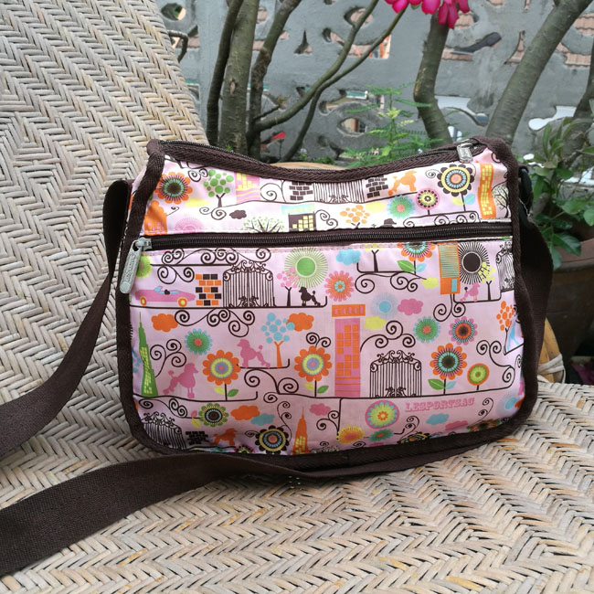 กระเป๋า Lesportsac CLASSIC HOBO