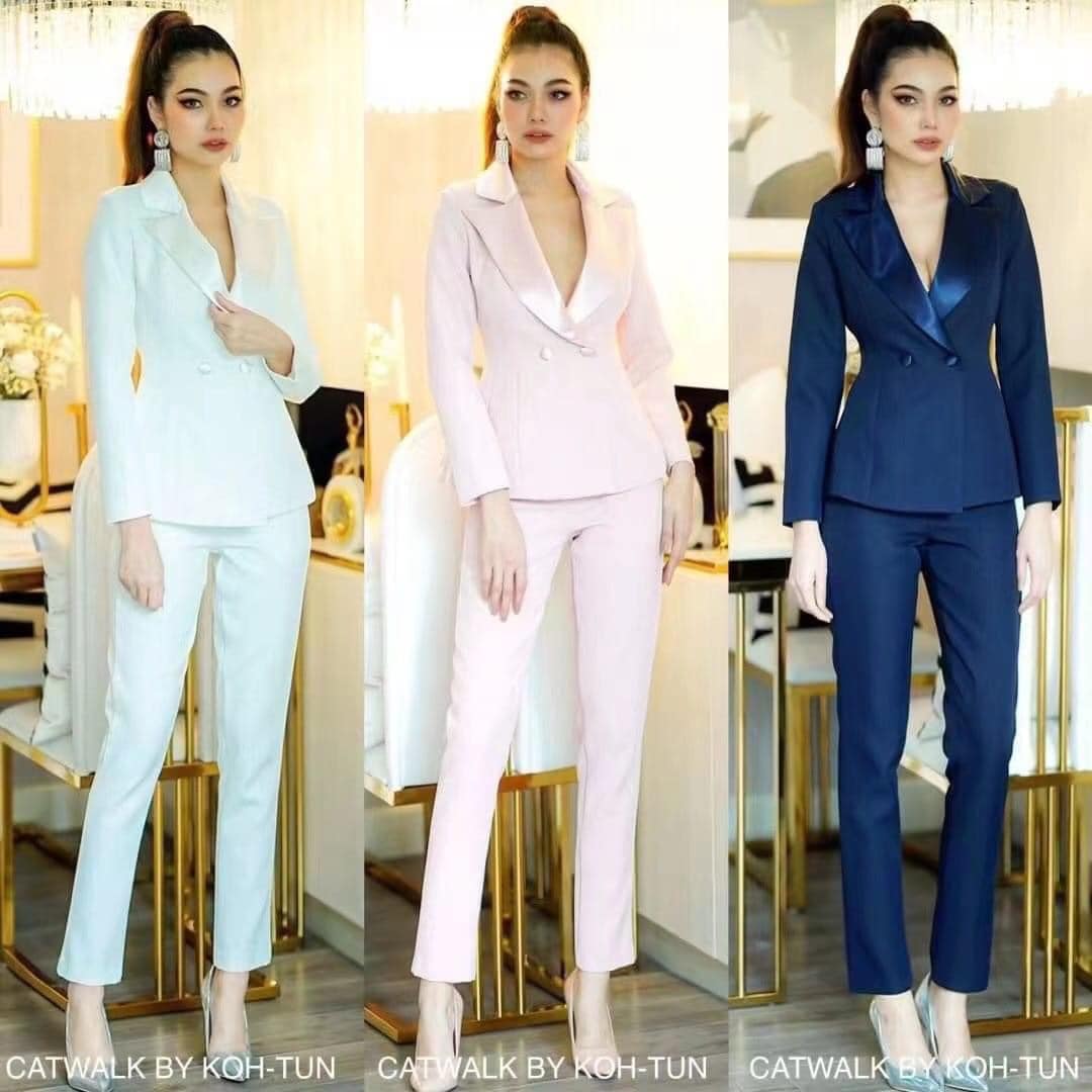 เซตสูทแต่งปกเลื่อมจับจีบหลัง+กางเกง รงสวย ทรงสวย ตัวสูทเป็นทรงเข้ารูป ด้าน หลังดีไซน์จับจีบทวีตด้านหน้า แต่งกระดุมปั้มผ้าเงา2เม็ด มาคู่กับกางเกง เอวสูงทรงขากระบอกเล็ก : สินค้าคุณภาพ (พร้อมส่ง)