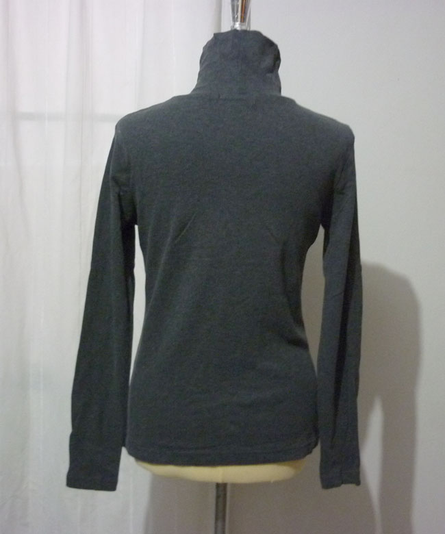 เสื้อแขนยาวคอเต่า ผ้าดีมาก THEORIA SzM