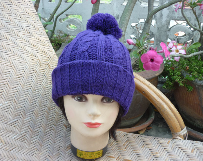 หมวกไหมพรมลายนิตสวย สีม่วงเข้ม