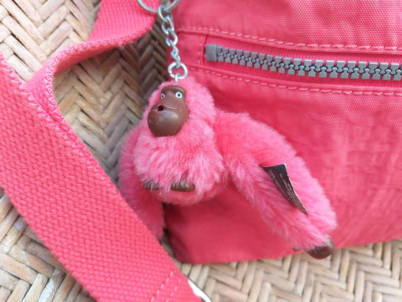 กระเป๋า Kipling ของแท้ สี Hot pink สวยมากกกก