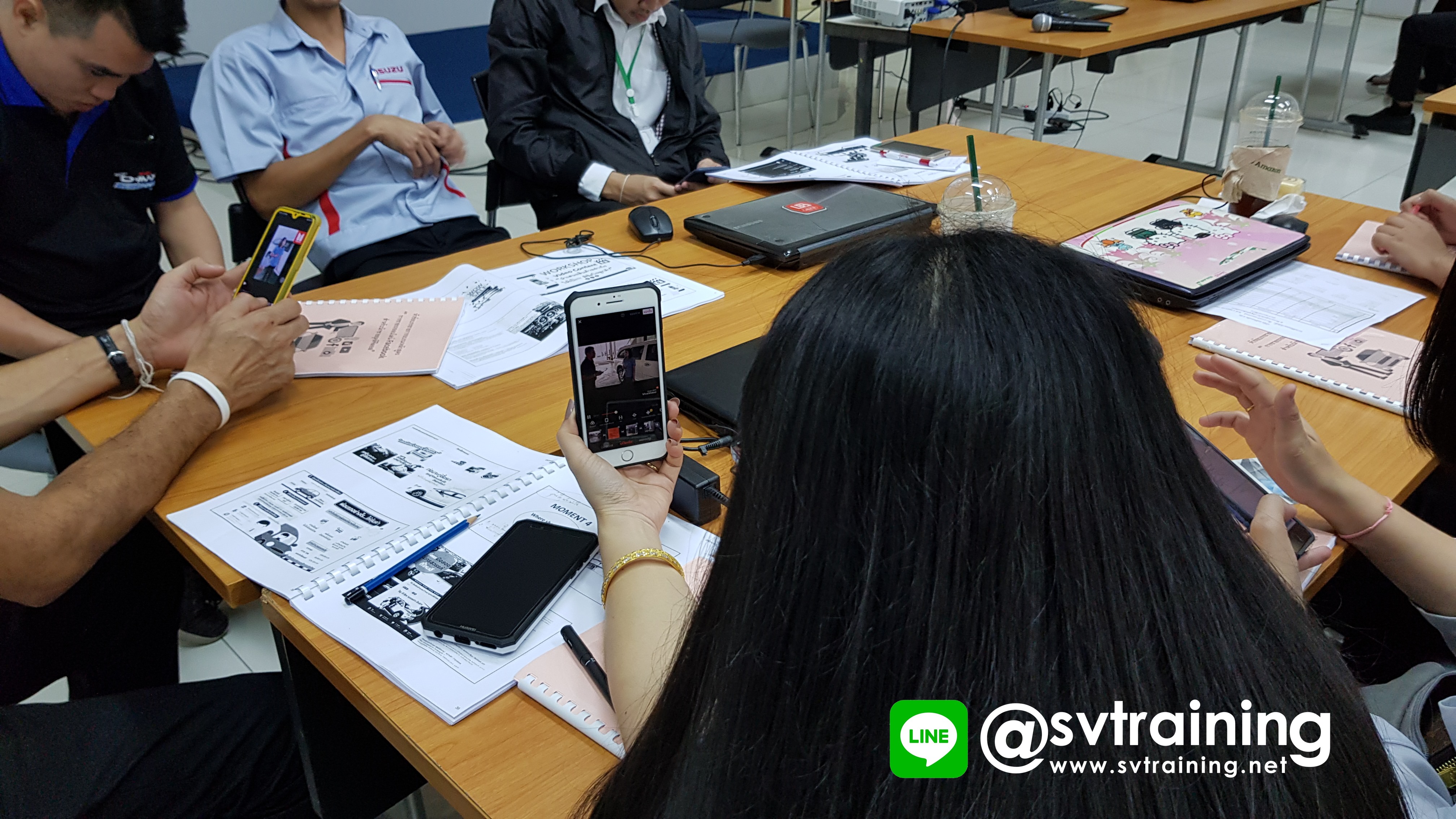 สอนตัดต่อ VDO Content ด้วยโทรศัพท์มือถือ สำหรับธุรกิจยานยนต์โดยอาจารย์ใบตอง