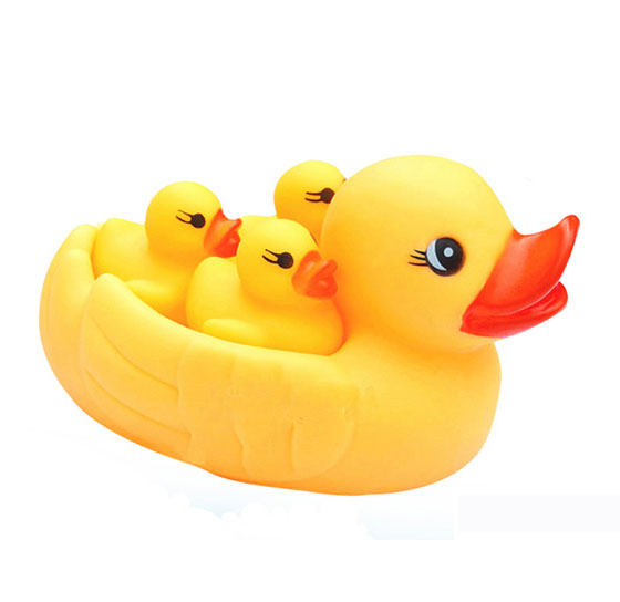 ของเล่นลอยน้ำ ตุ๊กตายางชุดครอบครัวเป็ด บีบมีเสียงปิ๊บๆ