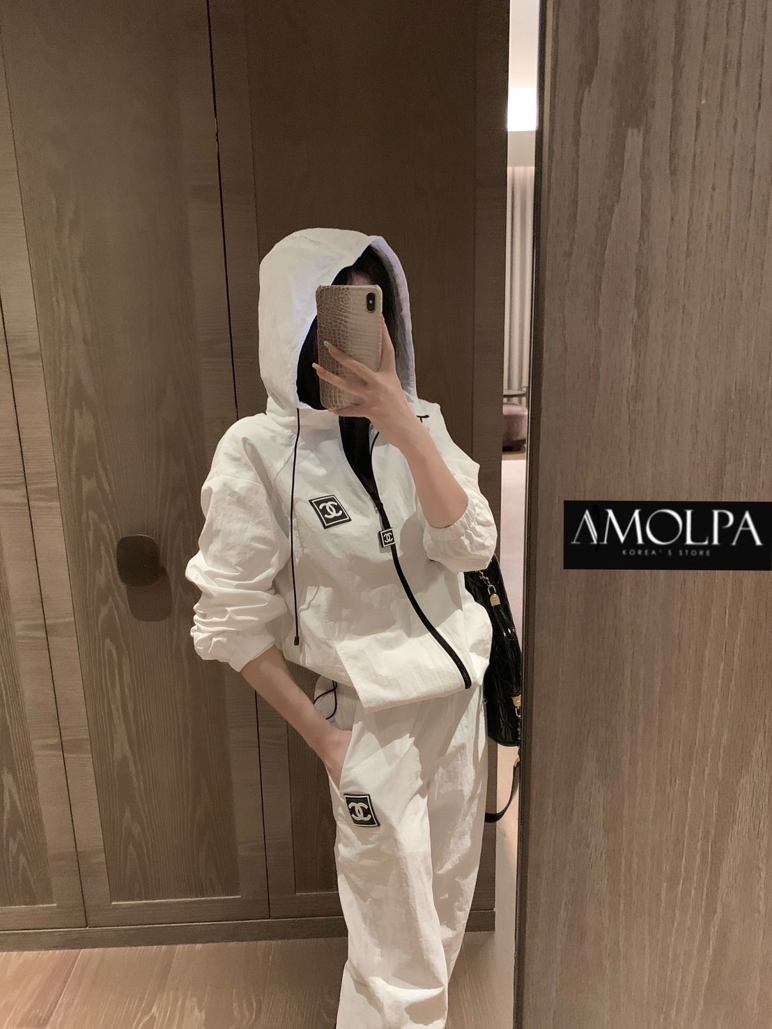 SET JACKET CHANEL งาน Hiend เนื้อผ้าดีม๊าก ผ้าใส่สบายมากก ห้ามพลาดเลยนะคะ ใส่สบายสุดๆ : สินค้าคุณภาพ (พร้อมส่ง)