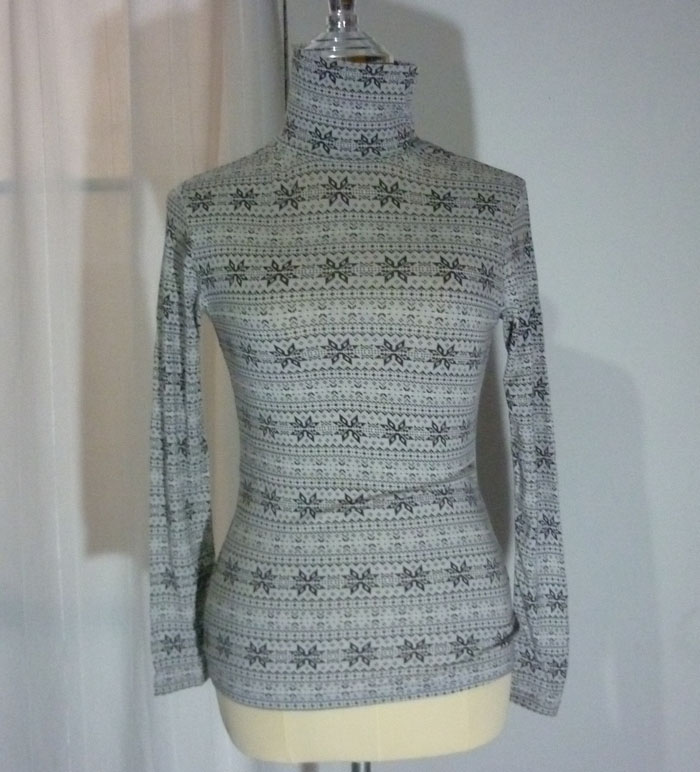 เสื้อฮีทเทคหญิง Uniqlo heattech Sz S
