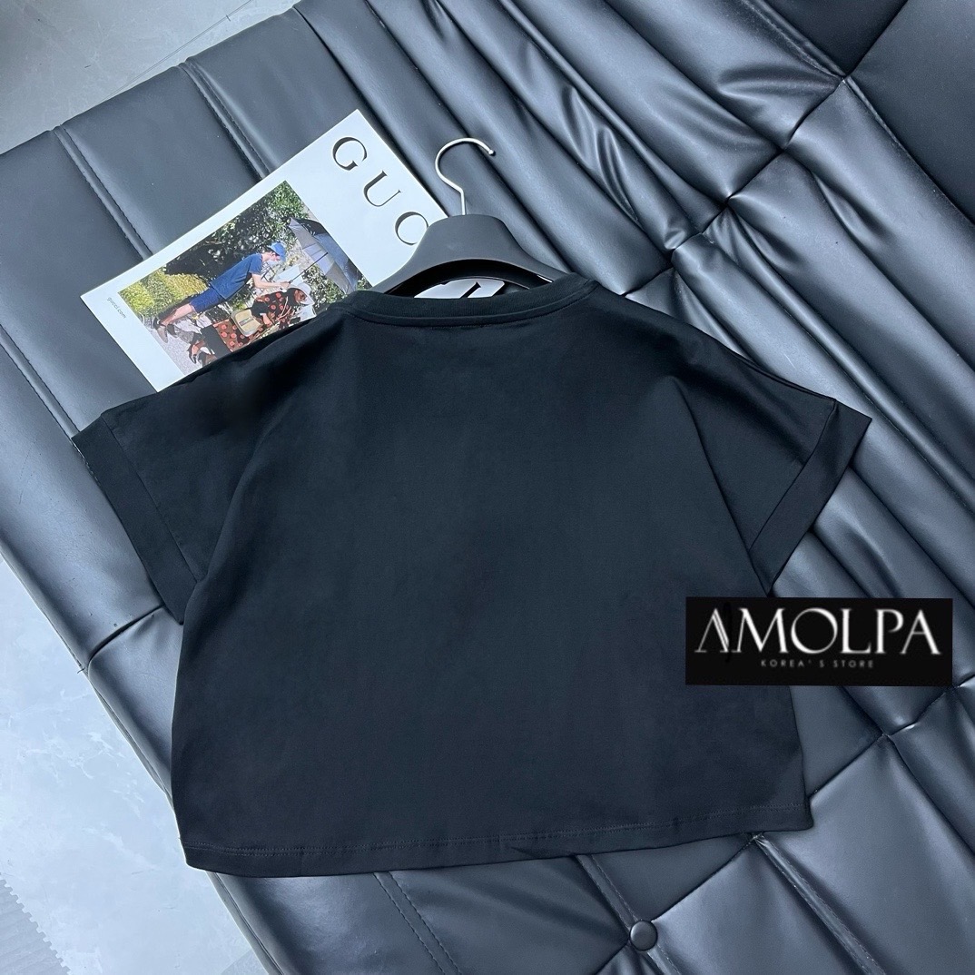 เสื้อยืด BALMAIN กระดุมปั้มไหล่ สวยเด่น ลายใหม่ชนช๊อปป ใส่สบาย : สินค้าคุณภาพ (พร้อมส่ง)