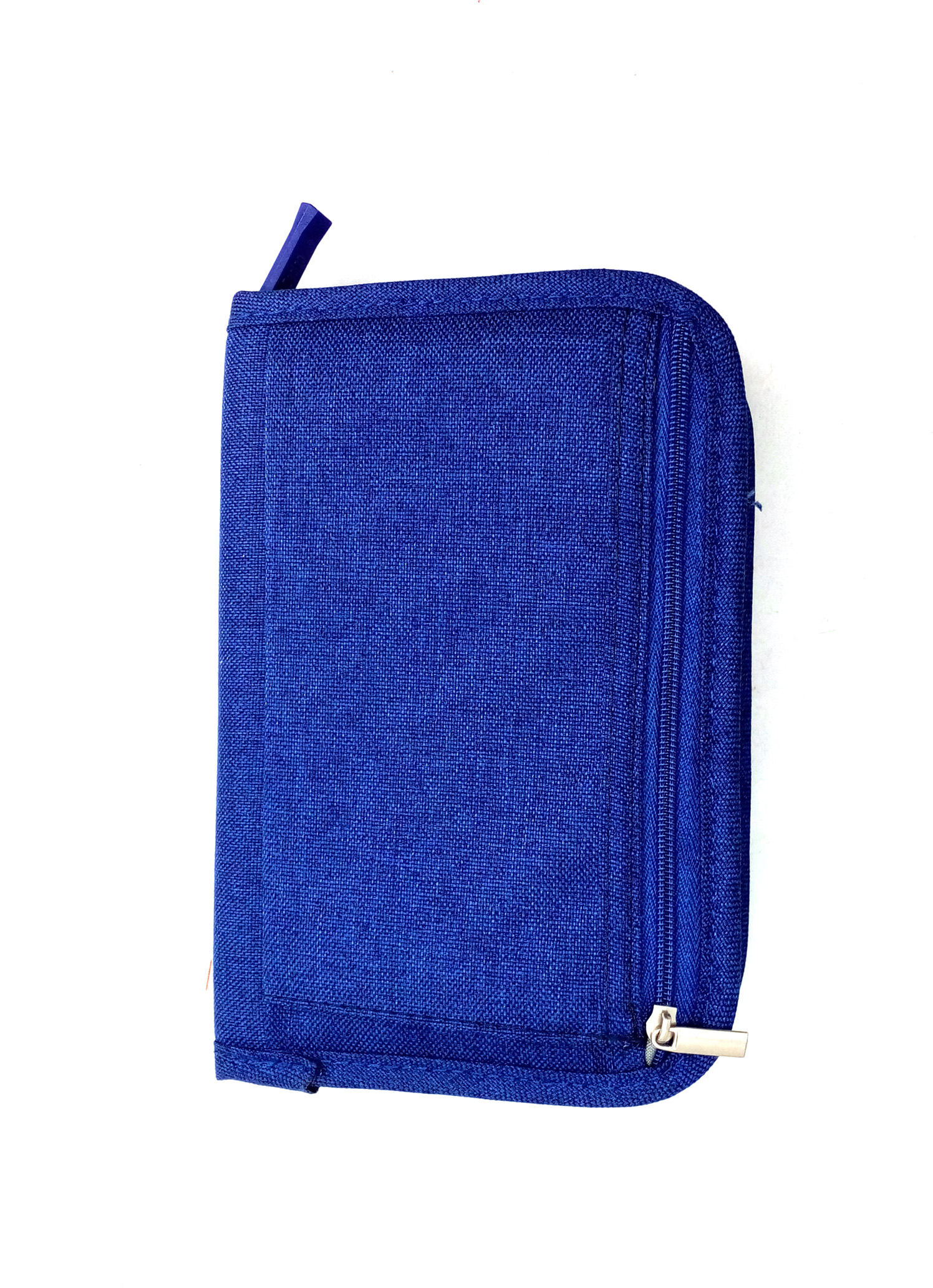 กระเป๋าใส่พาสปอร์ตสั้น กระเป๋าใส่หนังสือเดินทาง ขนาดกะทัดรัด ช่องเยอะ ใส่เอกสารสำคัญ ธนบัตร บัตรต่าง ๆ พกพาสะดวก ผลิตจากโพลีเอสเตอร์กันน้ำ คุณภาพดี