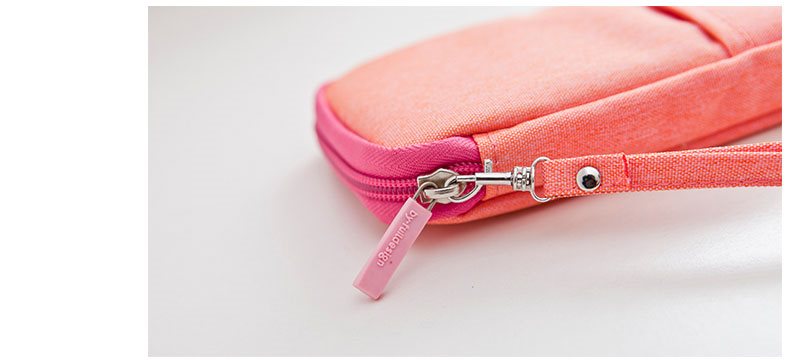 กระเป๋าใส่พาสปอร์ต กระเป๋าใส่หนังสือเดินทาง เอกสารสำคัญ มีสายคล้องมือ พกพาสะดวก ผลิตจากโพลีเอสเตอร์ กันน้ำ คุณภาพดี