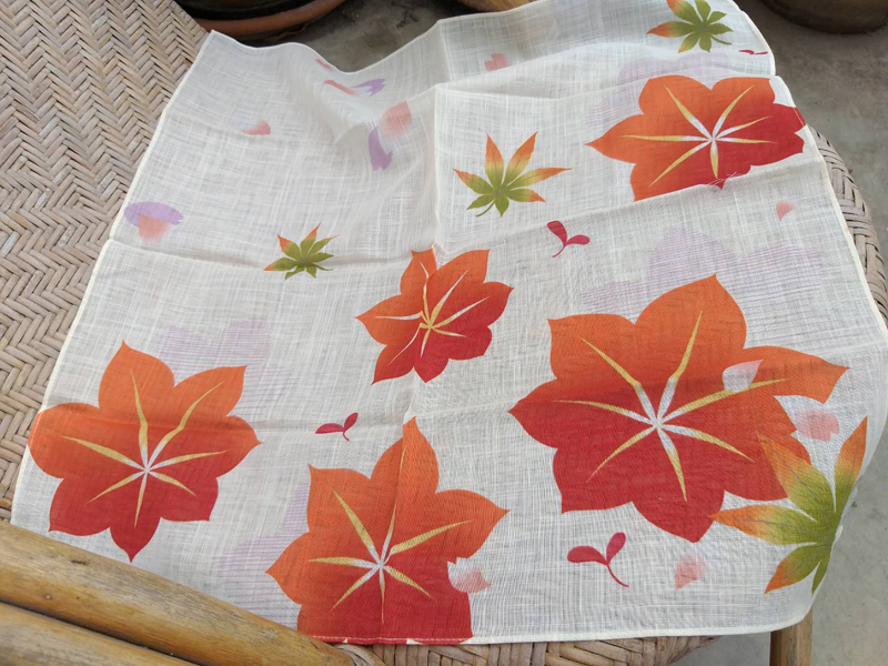 ผ้าเช็ดหน้าลายใบเมเปิ้ล สวยมากกก ผ้าดีมาก