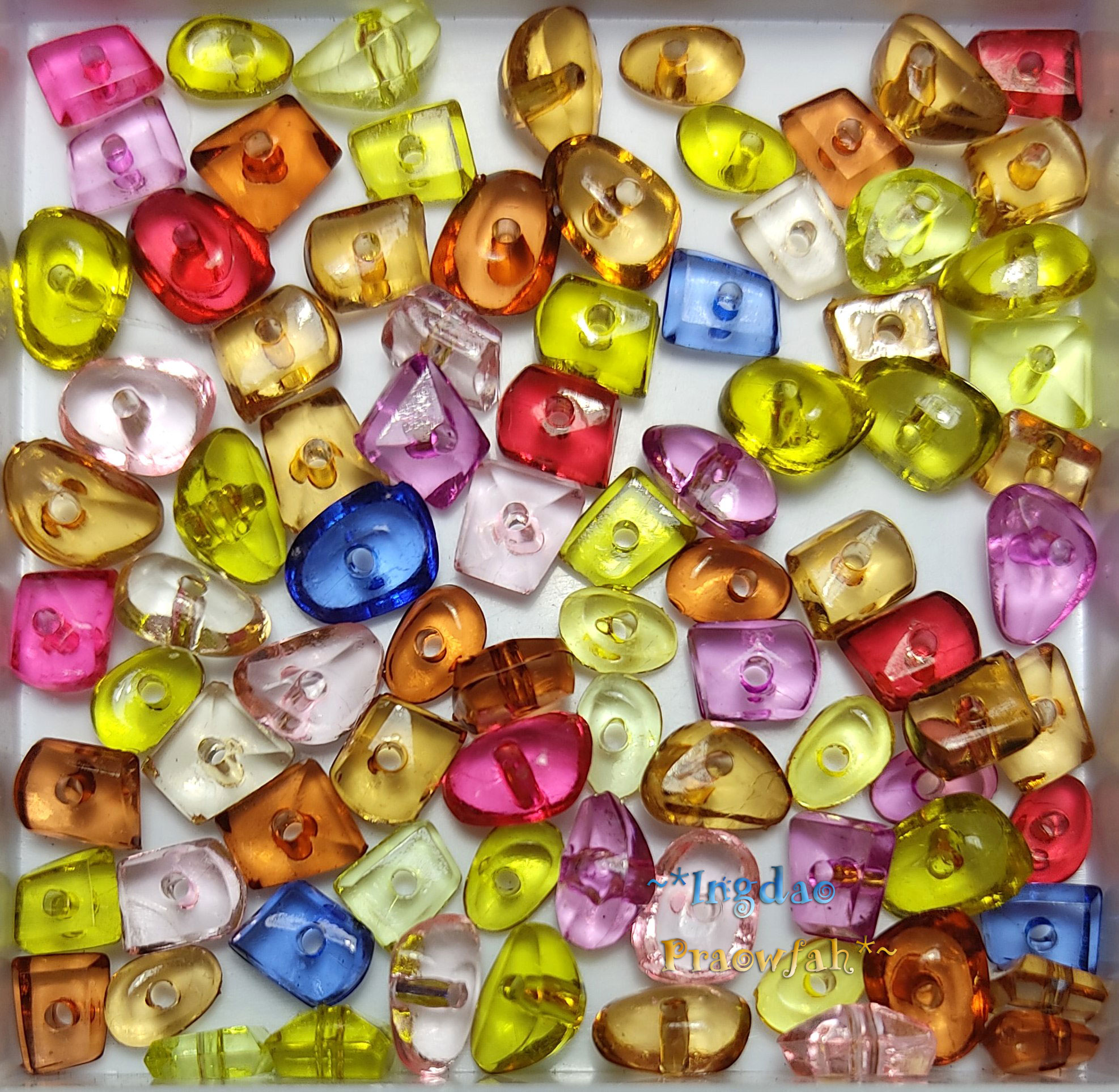 1538mt ลูกปัดทรงหินเกล็ด คละทรง ขนาด 4-9 มิล. (100 ชิ้น)