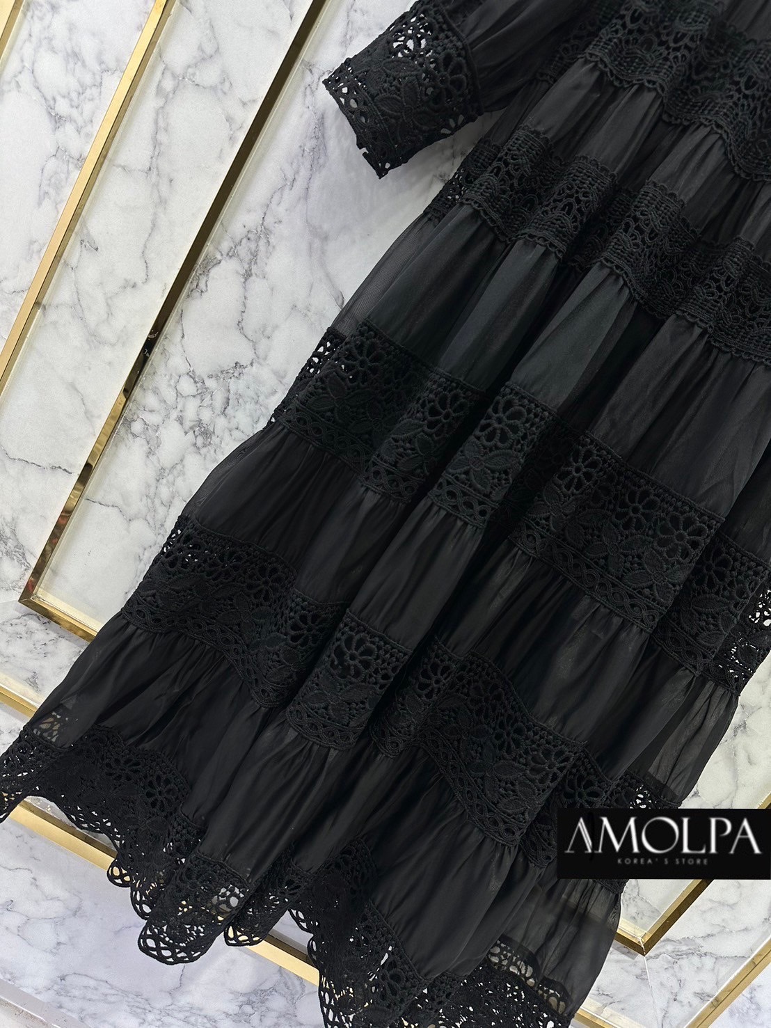 LONG MAXI DRESS CD LACE ตัวนี้ทรงยาว เนิ้อผ้าลูกไม้ มีน้ำหนัก ใส่ออกงาน สินค้าคุณภาพ (พร้อมส่ง)