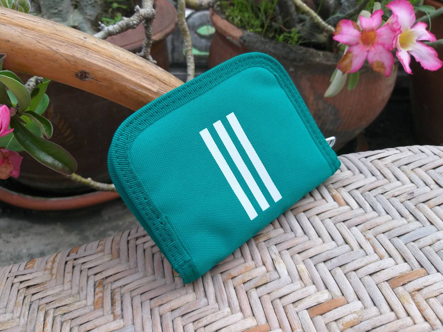 กระเป๋าสตางค์ adidas (ของใหม่)