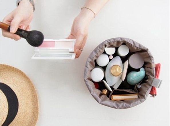 กระเป๋าเครื่องสำอางขนาดใหญ่ มาพร้อมกระเป๋าแยกขนาดเล็ก และถุง PVC ใส่แปรงแต่งหน้า (Travel Dresser Pouch)