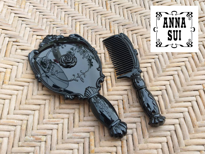 กระจกพร้อมหวี ANNA SUI สวยน่ารักกก /ของใหม่/