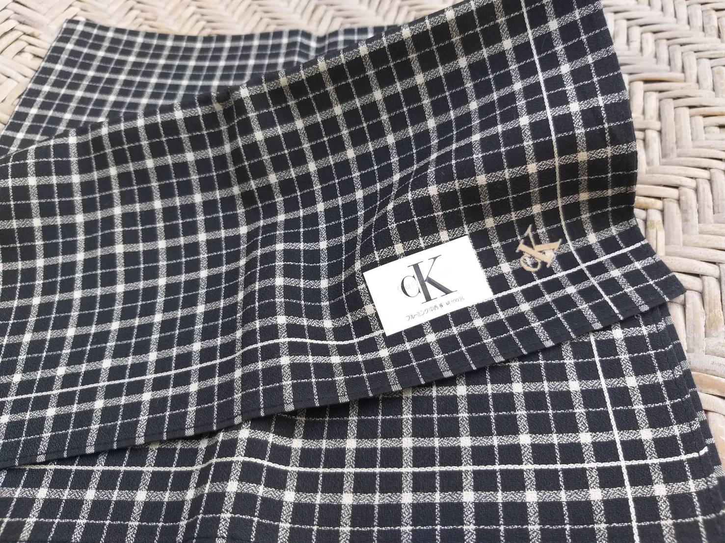 ผ้าเช็ดหน้าชาย Calvin Klein ผ้าดีมากๆ