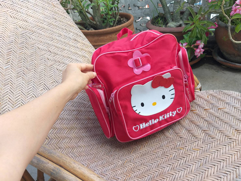 กระเป๋าเป้เด็ก Hello Kitty ลิขสิทธิ์แท้ (ของใหม่)