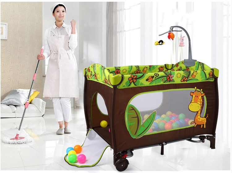 เปลนอนเด็ก Playpen เพเพล ลายยีราฟ พร้อมโมบายและถุงใส่ผ้าอ้อม