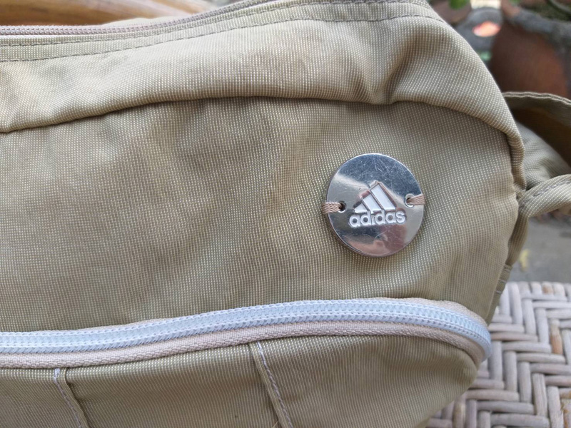 กระเป๋า adidas ของแท้