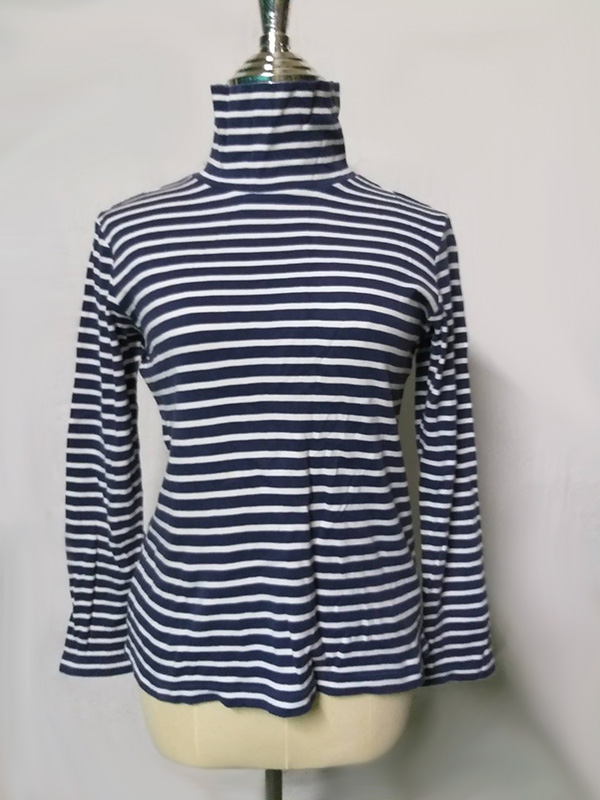 เสื้อแขนยาว Uniqlo ไซด์ S ผ้านุ่มมากๆๆๆ