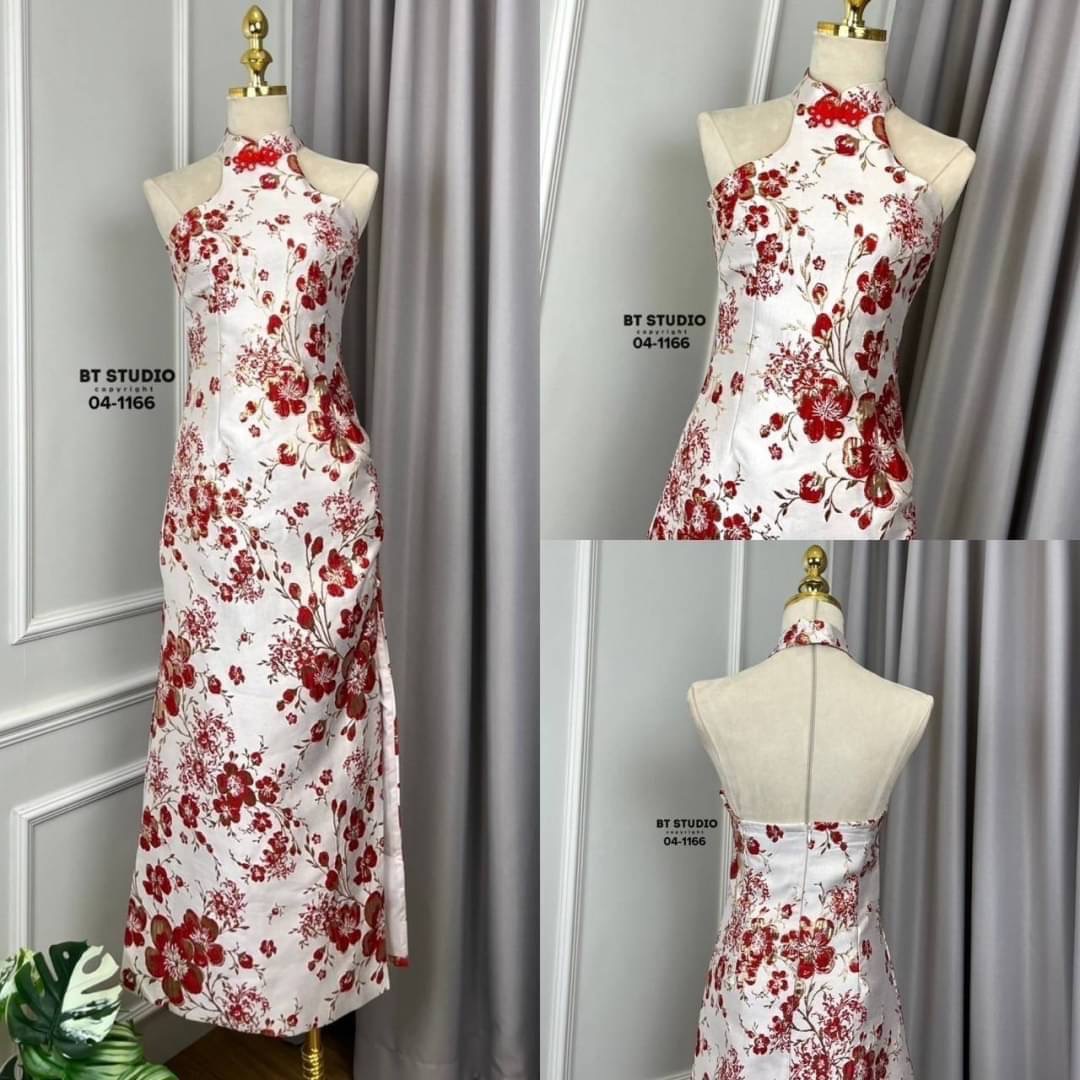 เดรสยาวดีไซส์คล้องคอเว้าครึ่งหลัง ซิปหลัง ผ่าข้างสูงทั้งสองข้าง พร้อมเสริฟ 2 ลาย งานสวย ปักลายสวยงาม งานสวยเนื้อผ้าดีมีซับในจ้าา ใส่สบาย : สินค้าคุณภาพ (พร้อมส่ง)