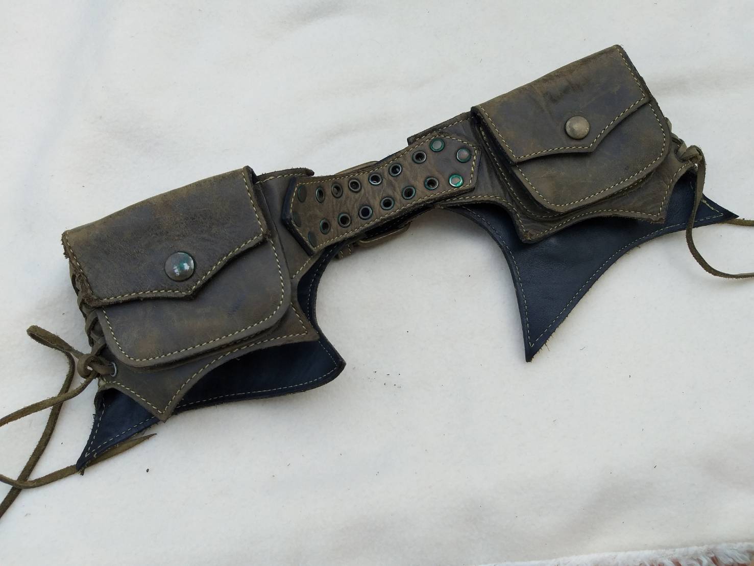 กระเป๋าคาดเอวแนวคาวบอย หนังแท้สวยมาก