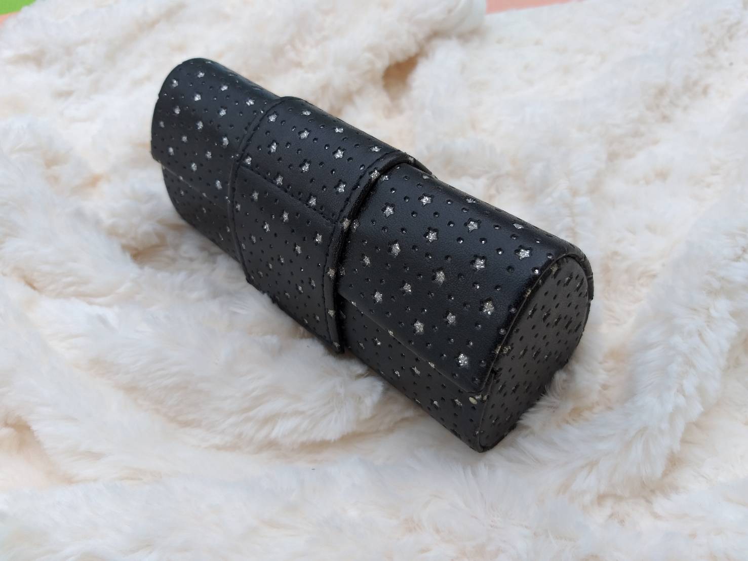 กล่องแว่นอย่างดี สวยมากๆๆ