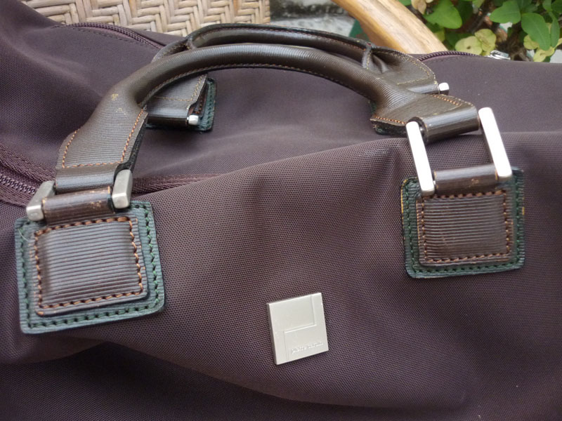 กระเป๋าเสื้อผ้าใบใหญ่ pierre cardin Made in JAPAN สวยน่าใช้มาก