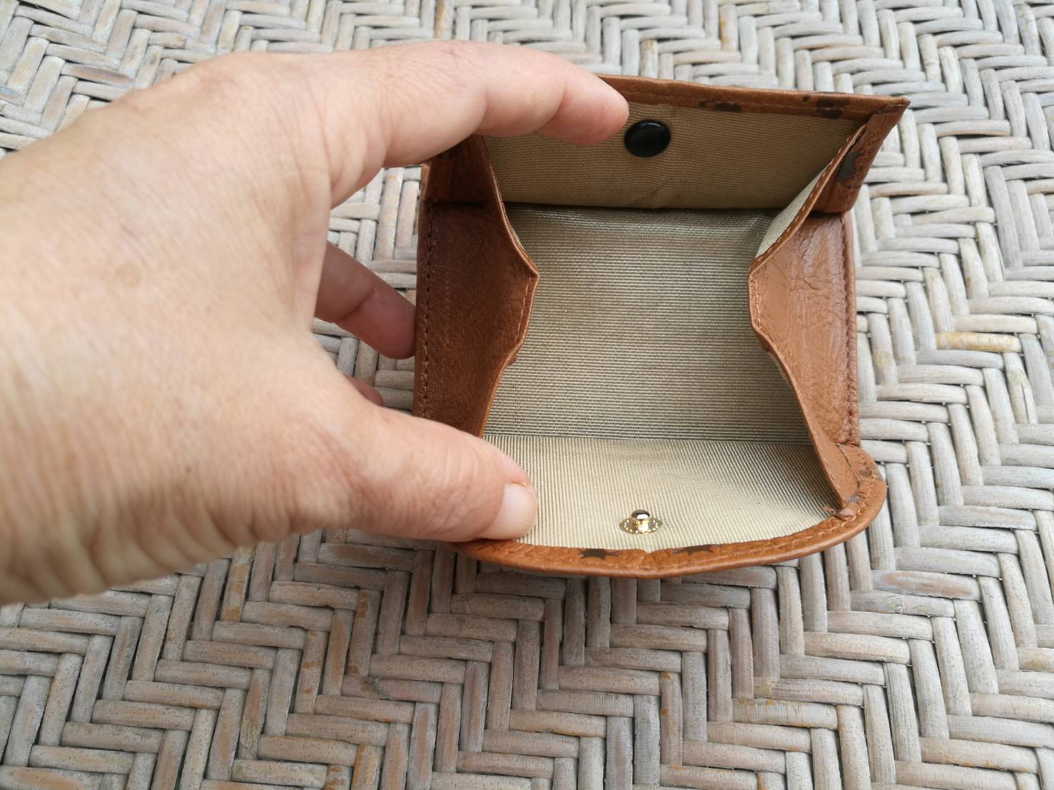 กระเป๋าสตางค์หนังแท้ปั๊มลายแมวเหมียว น่ารักมากกกก