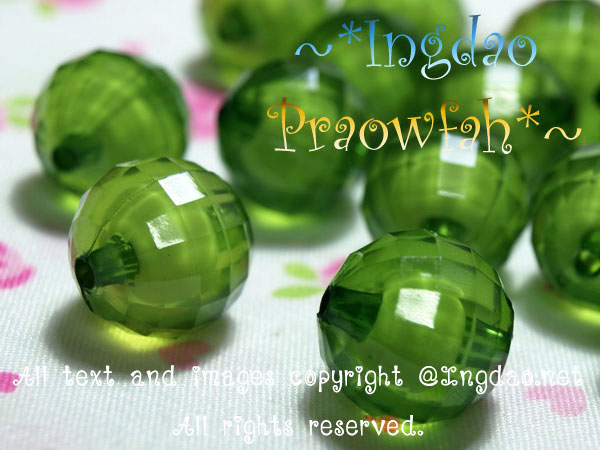 AW5005-gn18 ลูกปัดกลมตัดเหลี่ยม สอดใส้ลูกปัดกลมขาว ขนาด 18 มิล. สีเขียว (100 กรัม / 30 ชิ้น)