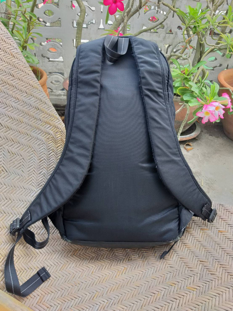 กระเป๋าเป้ NIKE ก้นหนังแท้ ใส่โน๊ตบุ๊คได้ ช่องเยอะ