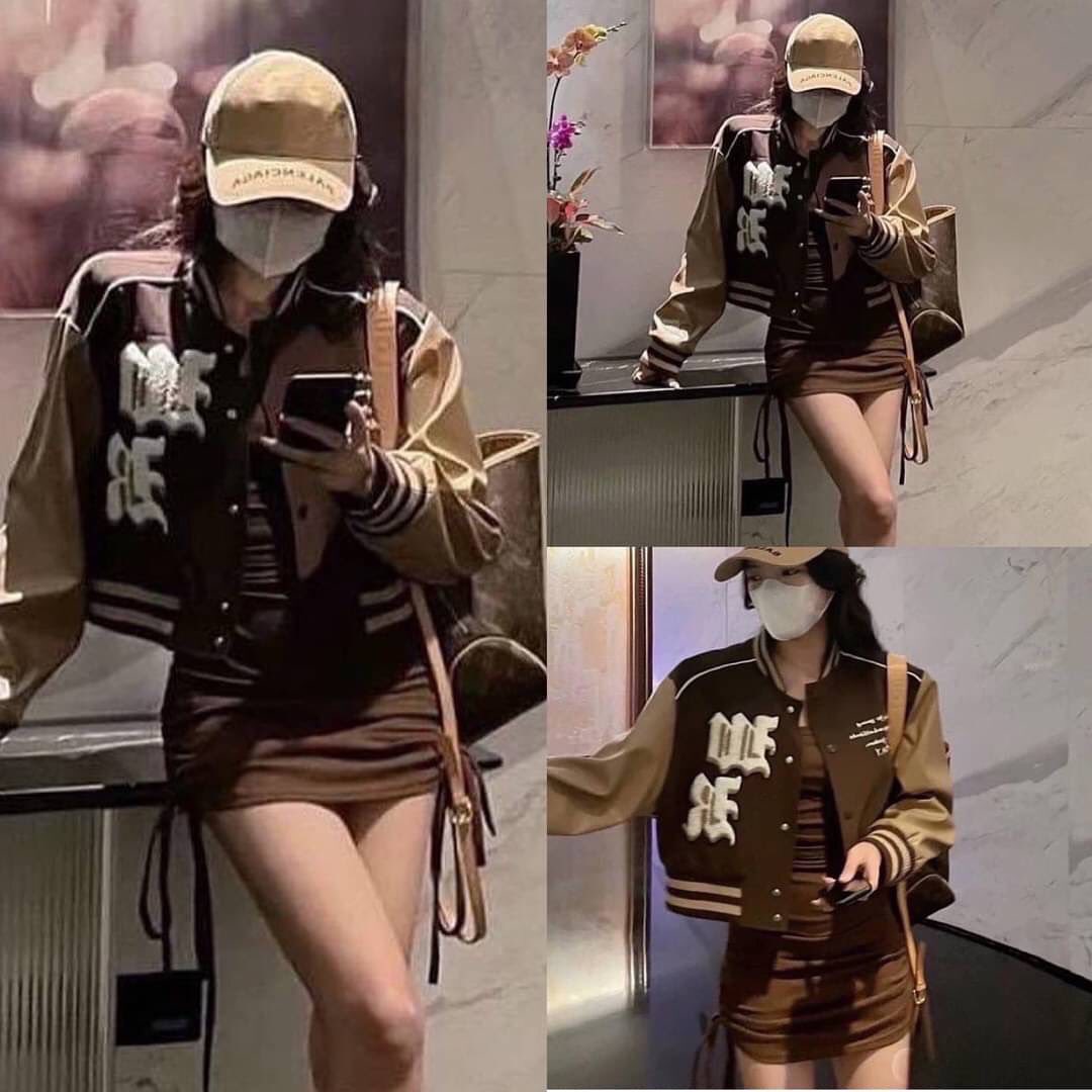 set 2 pcs เสื้อjacket แขนเสื้อ เป็นหนังpuสีน้ำตาล +มาพร้อมเดรสแขนกุด สีน้ำตาลรูดย่นข้าง ใส่แบบสปอร์ตๆเท่ๆค่า สาวๆที่ขอบแต่งตัว งานดีมากๆ ใส่สบายสุดๆ สินค้าคุณภาพ (พร้อมส่ง)