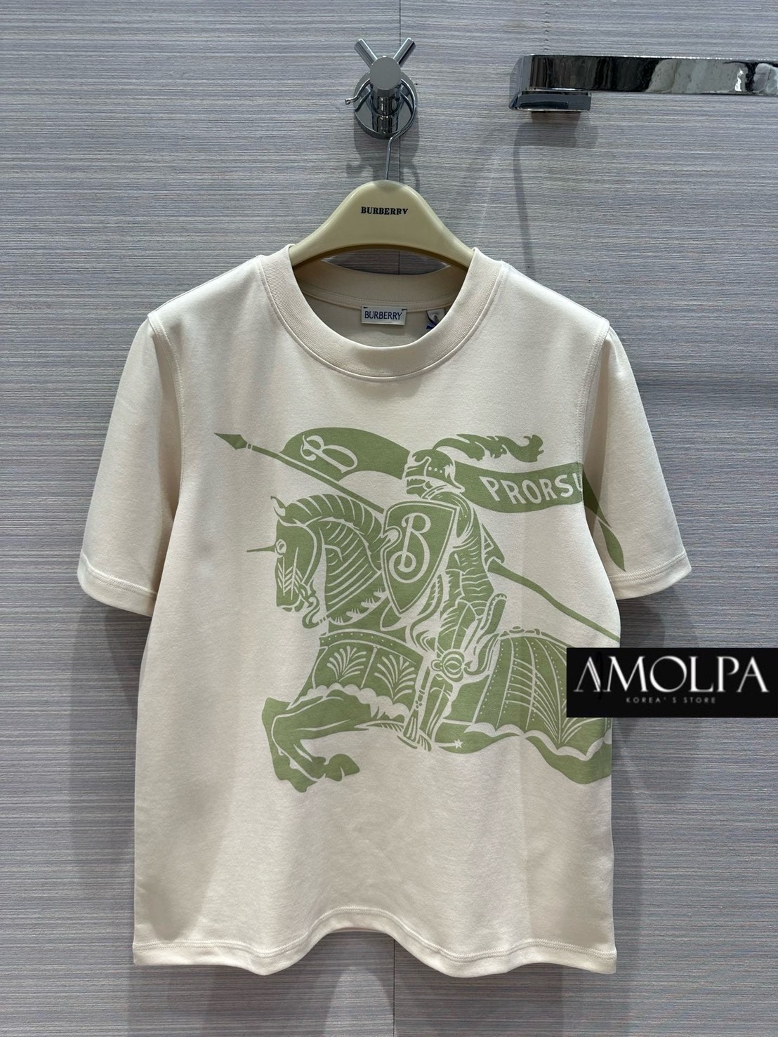 เสื้อยืด BB. สวยเด่น ลายใหม่ชนช๊อปป สวยม๊าก เนื้อผ้าดีมากๆค่ะ ผ้าเย็นๆ ใส่สบาย : สินค้าคุณภาพ (พร้อมส่ง)