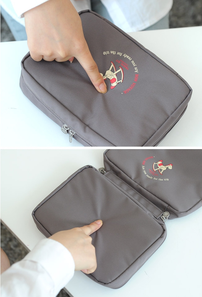 กระเป๋าใส่อุปกรณ์อาบน้ำ ขนาดกะทัดรัด ใส่อุปกรณ์อาบน้ำ แขวนได้ สำหรับเดินทาง ท่องเที่ยว พกพาสะดวกมี 4 สี 4 ลายให้เลือก