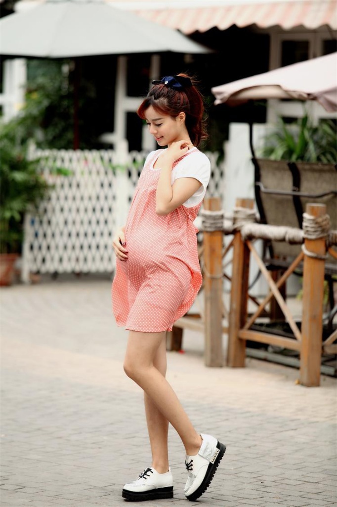 ชุดคลุมท้อง ชุดคุมท้องสวยๆ ชุดคนท้อง ชุดคนท้องสวยๆ เอี้ยมกระโปรงลายจุด สีส้ม ชิคๆ สดใส สไตล์เกาหลี