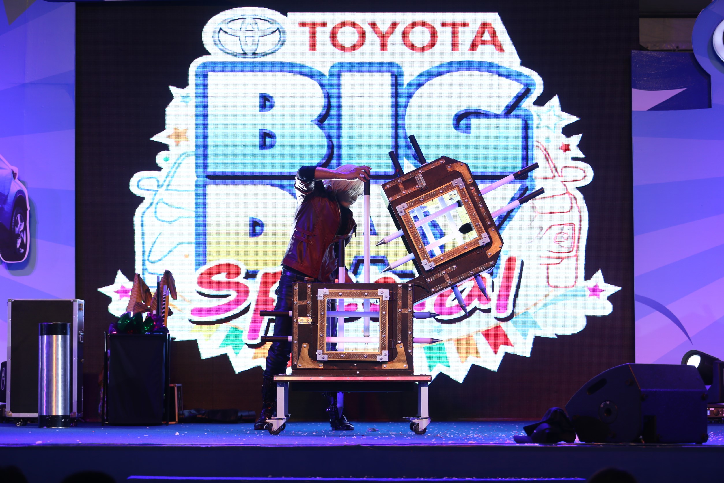 มายากล นักมายากล การแสดง โชว์ Magic Show "งาน TOYOTA BIG DAY" 26/05/2562